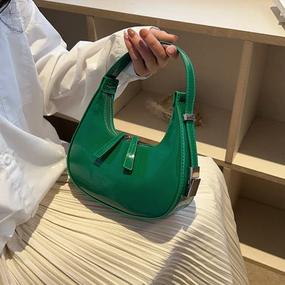 bella™ – Vintage Crescent Shoulder Bag